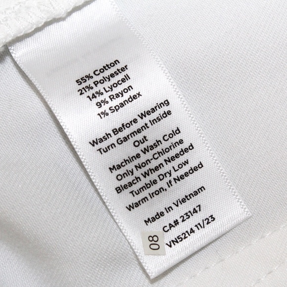 Talbots Relaxed Girlfriend Denim Short - Picture 15 of 15